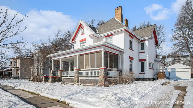 $274,900 | 326 East Washington Street, Ionia, MI 48846