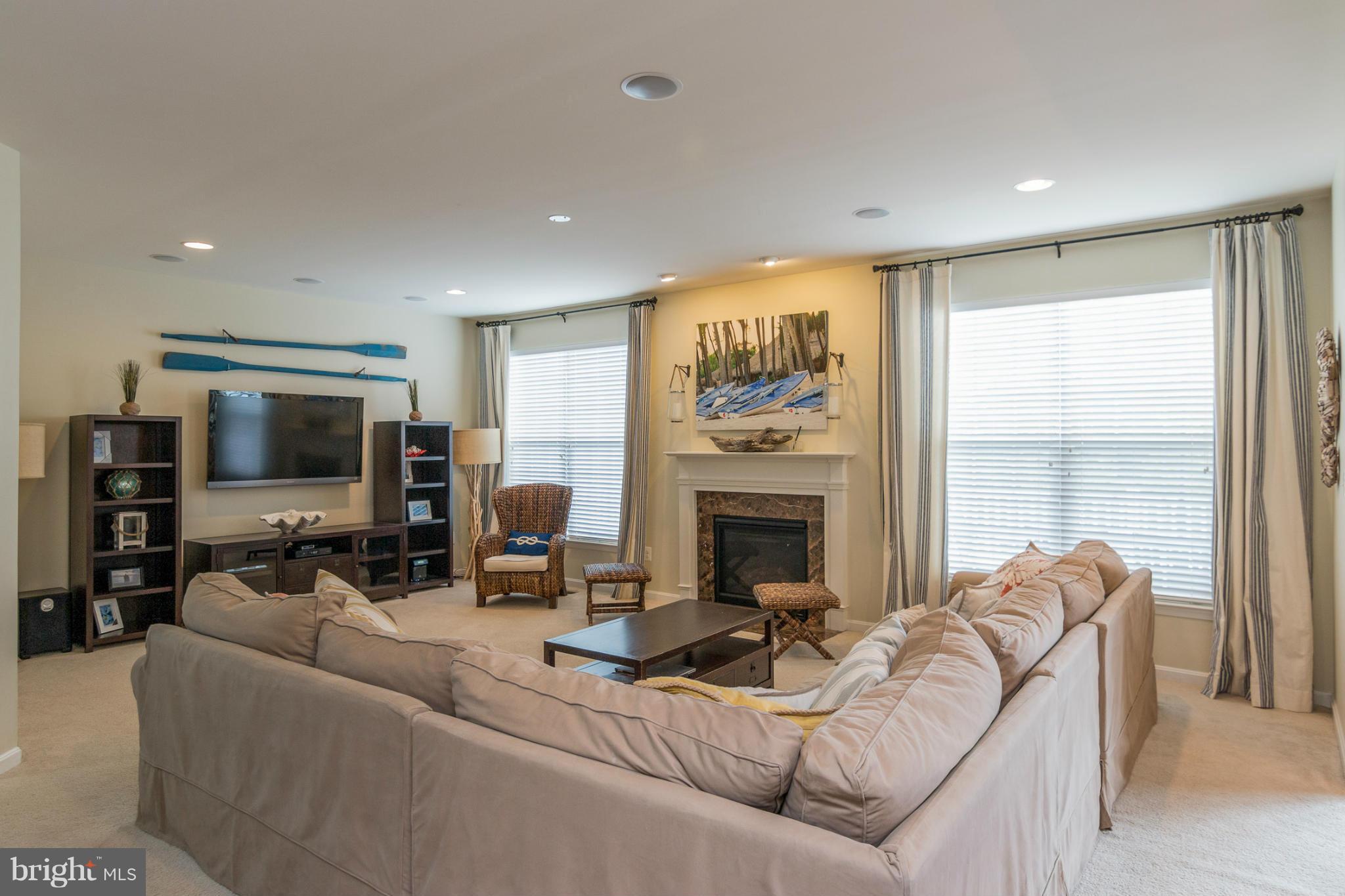 6705 Pebble Brooke Road Baltimore, MD 21209 - Photo 11 of 30 SPACIOUS FAMILY RM
