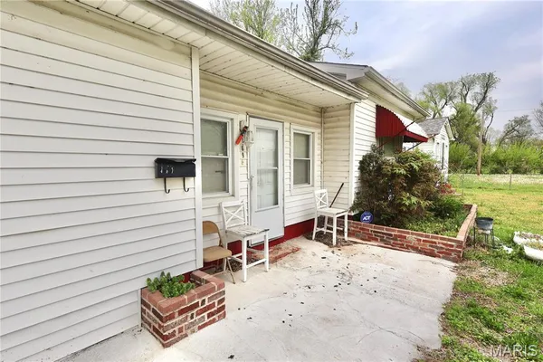 $40,000 | 169 Homeside Drive, Alorton, IL 62207