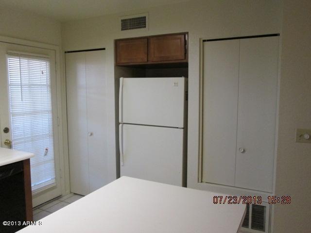 7905 West Thunderbird Road, Unit 300 Peoria, AZ 85381 - Photo 5 of 10 Pantry