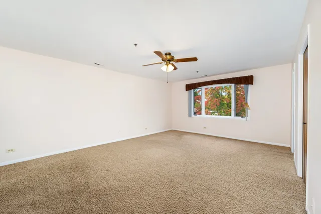 $350,000 | 127 Acacia Circle, Unit 304, Indian Head Park, IL 60525