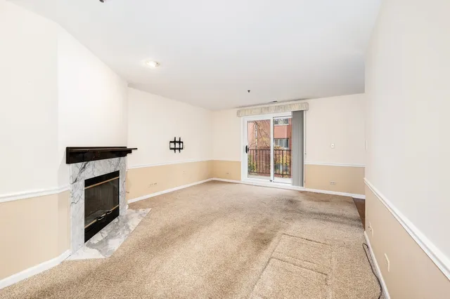 $350,000 | 127 Acacia Circle, Unit 304, Indian Head Park, IL 60525