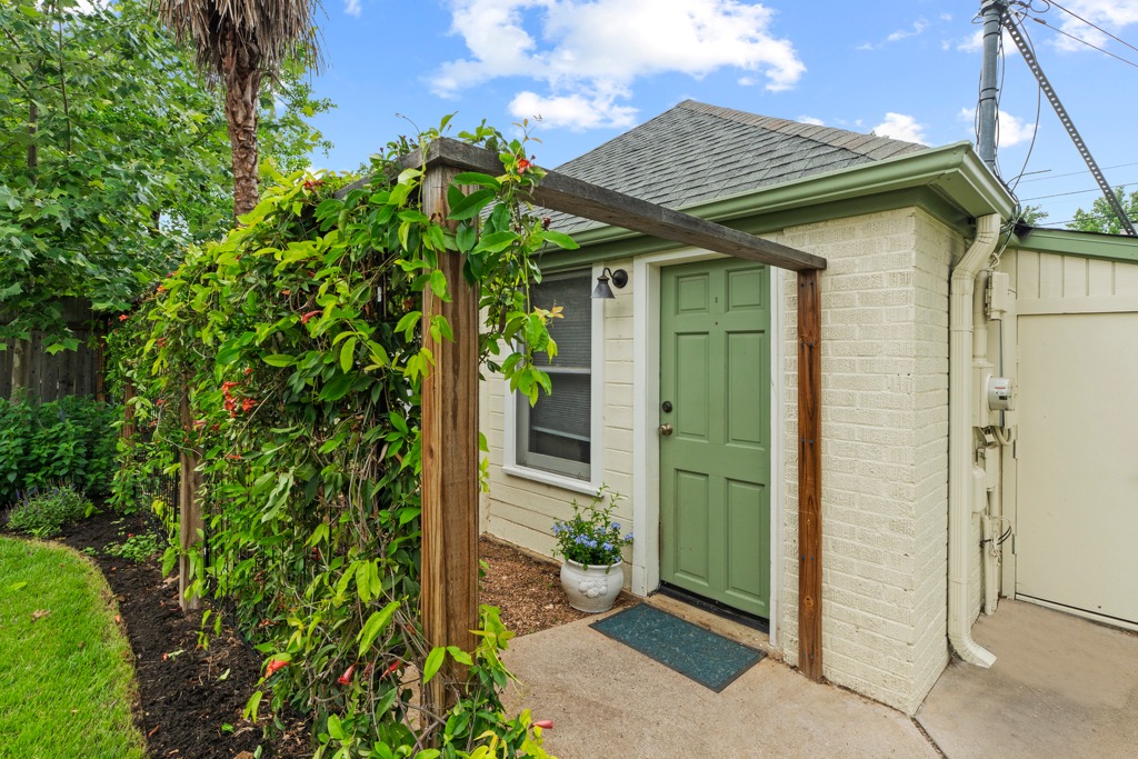 1908 West 37th Street Austin, TX 78731 - Photo 27 of 37