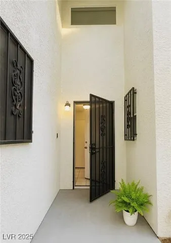 $1,995 | 1739 North Lamont Street, Las Vegas, NV 89115