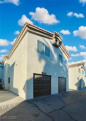 $1,995 | 1739 North Lamont Street, Las Vegas, NV 89115