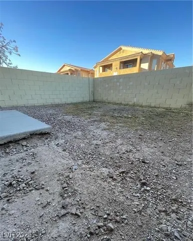 $1,995 | 1739 North Lamont Street, Las Vegas, NV 89115