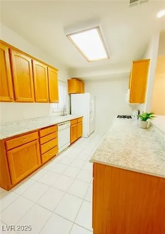 $1,995 | 1739 North Lamont Street, Las Vegas, NV 89115