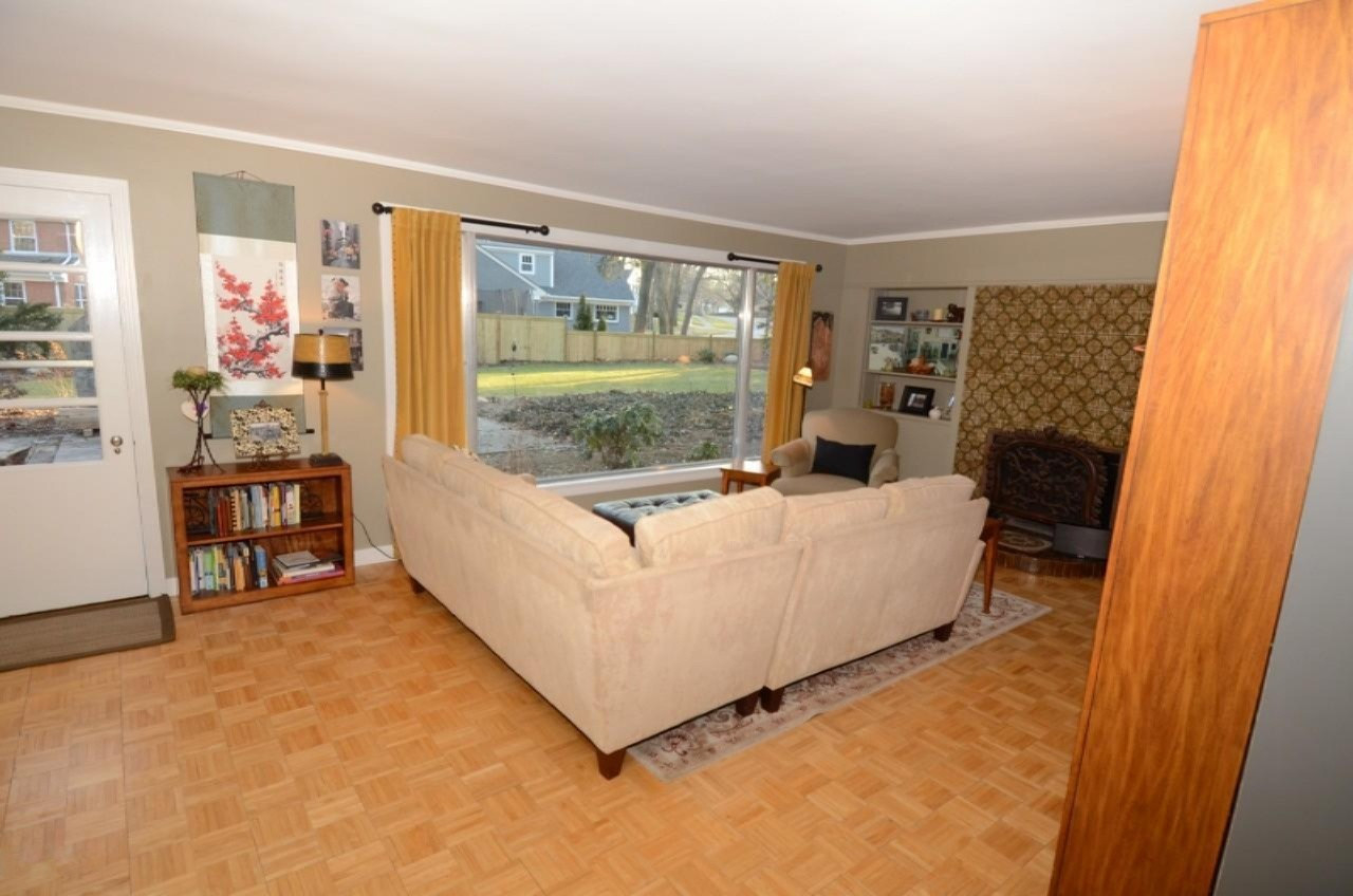 1650 Alexander Street Southeast East Grand Rapids, MI 49506 - Photo 8 of 25 8