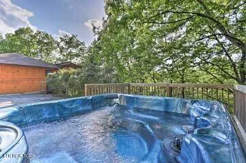 $895,000 | 1071 Scenic Hills Road, Pigeon Forge, TN 37863