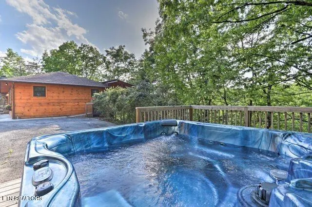 $895,000 | 1071 Scenic Hills Road, Pigeon Forge, TN 37863