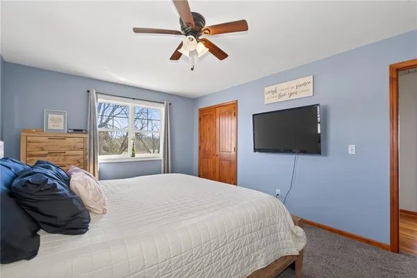 $425,000 | 5302 Highway 18, Adrian, MO 64720