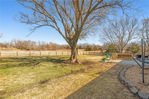 $425,000 | 5302 Highway 18, Adrian, MO 64720