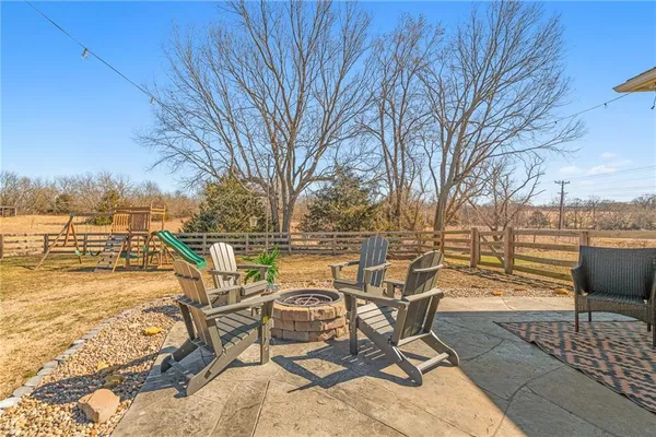 $425,000 | 5302 Highway 18, Adrian, MO 64720