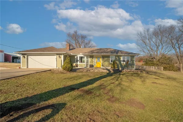 $425,000 | 5302 Highway 18, Adrian, MO 64720