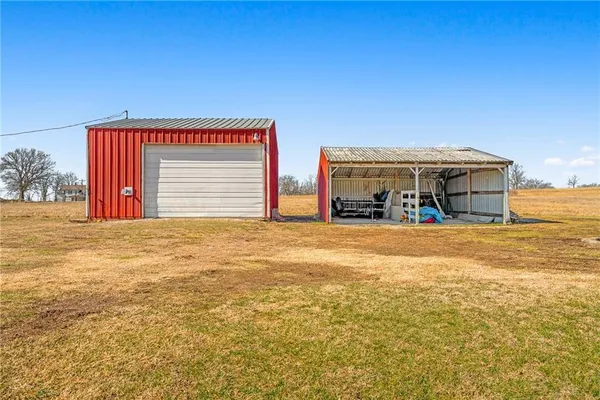 $425,000 | 5302 Highway 18, Adrian, MO 64720