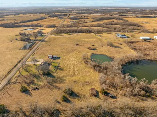 $425,000 | 5302 Highway 18, Adrian, MO 64720