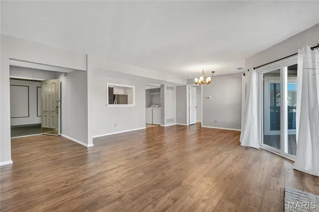 $225,000 | 1033 Wilton Royal Drive, Unit 107, Creve Coeur, MO 63146
