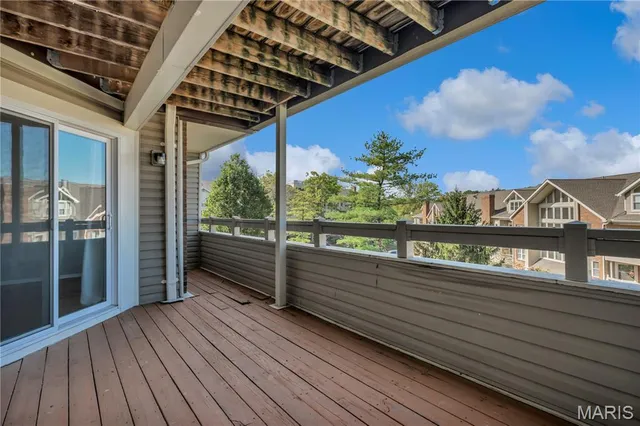 $225,000 | 1033 Wilton Royal Drive, Unit 107, Creve Coeur, MO 63146