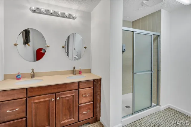 $225,000 | 1033 Wilton Royal Drive, Unit 107, Creve Coeur, MO 63146