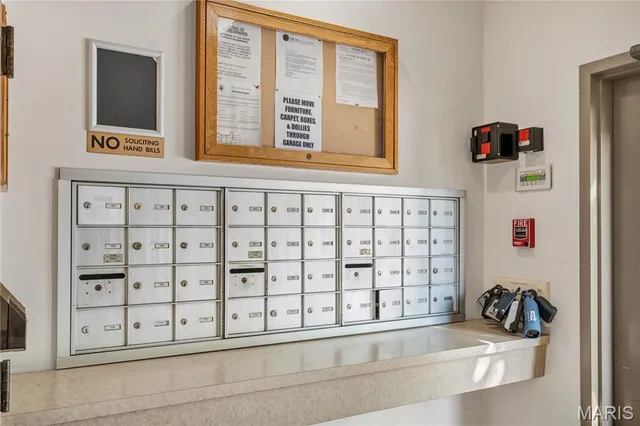 $225,000 | 1033 Wilton Royal Drive, Unit 107, Creve Coeur, MO 63146