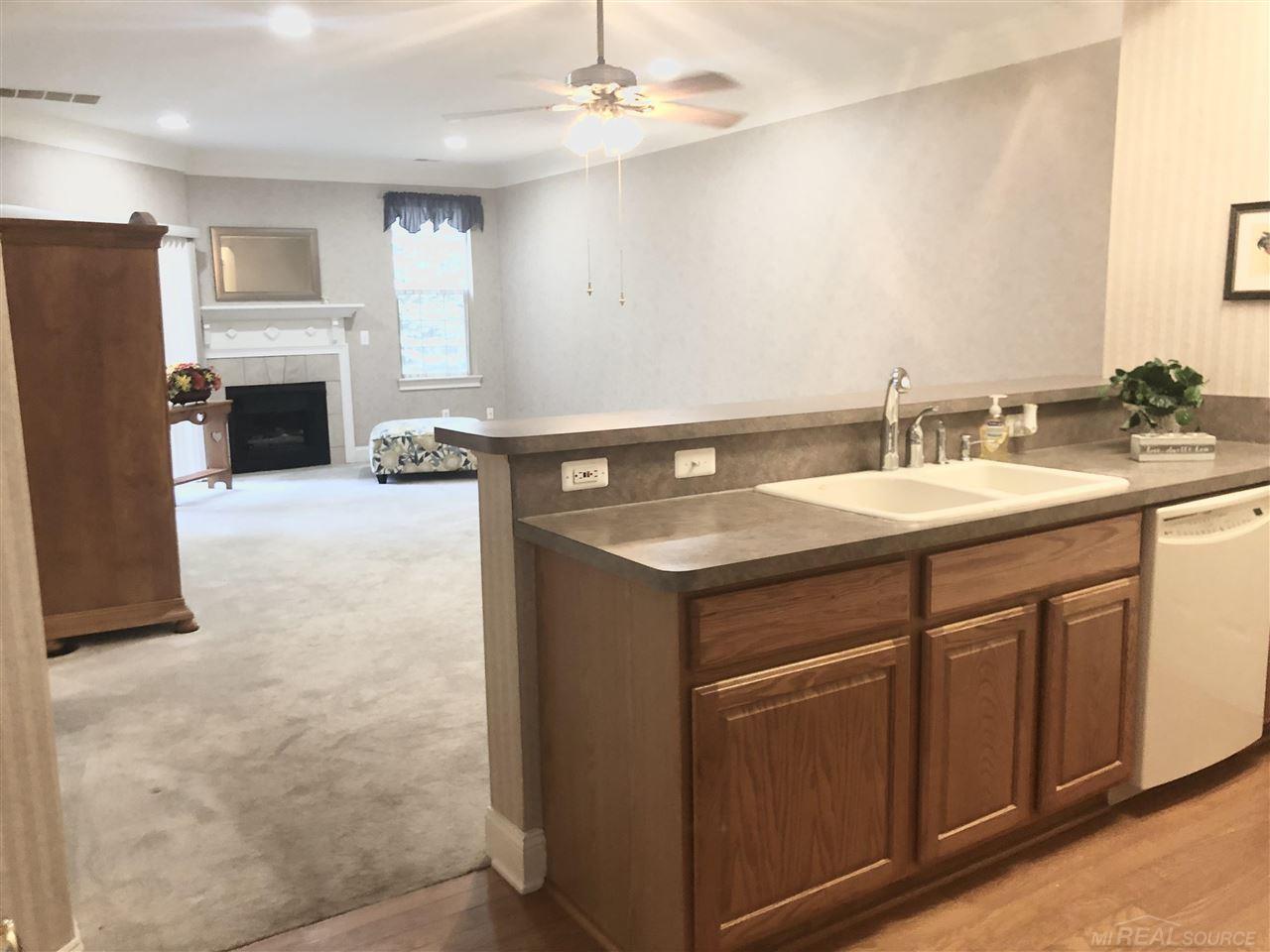 39156 Hayes Road Clinton Township, MI 48038 - Photo 22 of 72