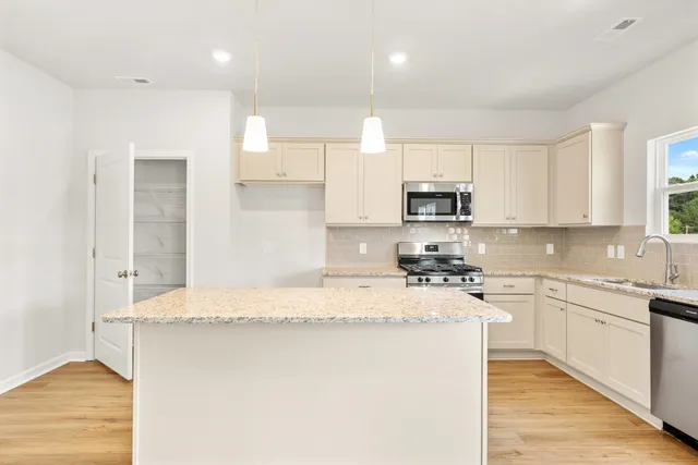 $289,000 | 2112 Mayberry Drive, Spartanburg, SC 29301