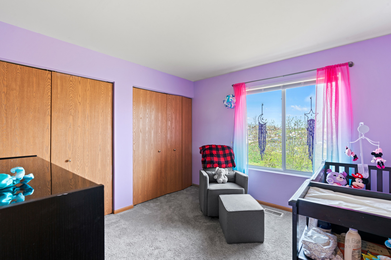 1106 Delta Drive Elgin, IL 60123 - Photo 16 of 26 a living room with furniture and a window