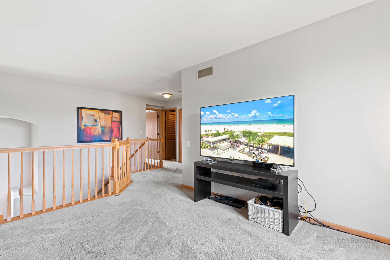 1106 Delta Drive Elgin, IL 60123 - Photo 19 of 26 a view of a livingroom with furniture and window