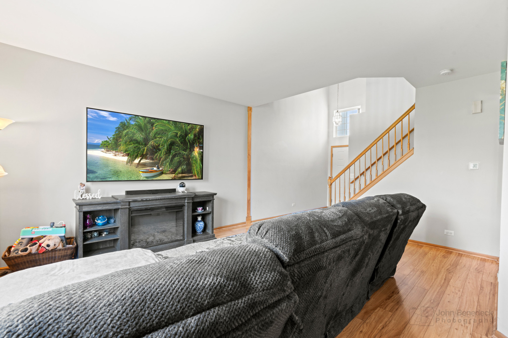 1106 Delta Drive Elgin, IL 60123 - Photo 4 of 26 a living room with furniture and a flat screen tv