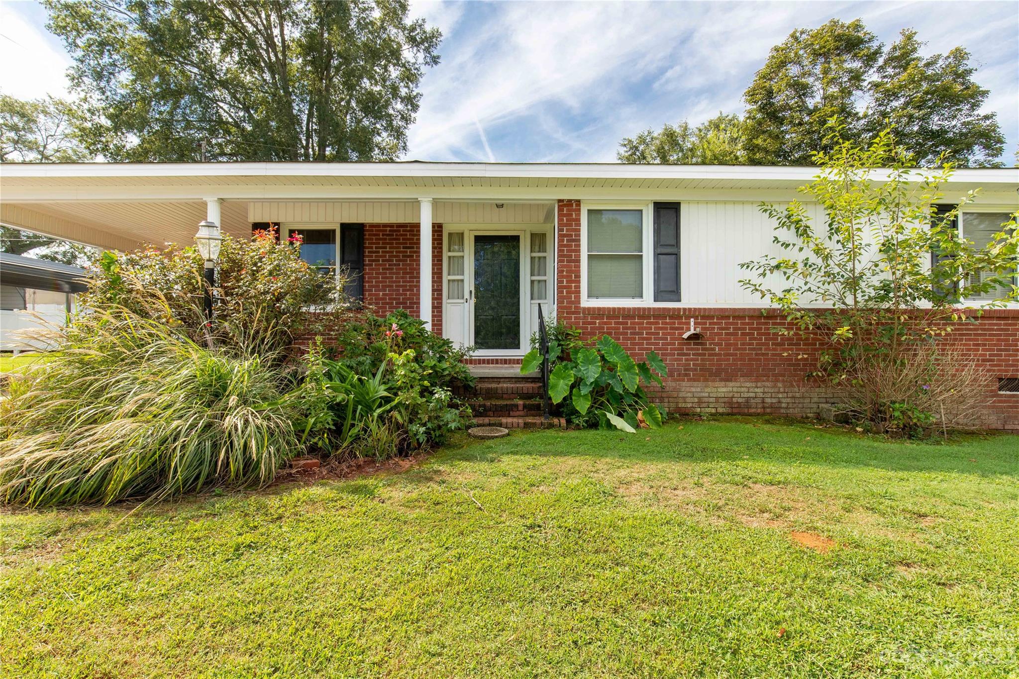 1323 Westwood Road Lancaster, SC 29720 - Photo 4 of 25 front view of house with a yard