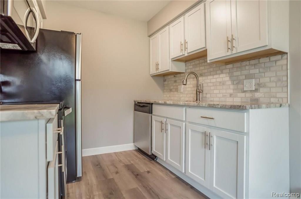 2173 Decker Road, Unit 45 Walled Lake, MI 48390 - Photo 3 of 15