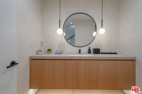 $8,670,000 | 116 South Gretna Green Way, Los Angeles, CA 90049