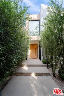 $8,670,000 | 116 South Gretna Green Way, Los Angeles, CA 90049