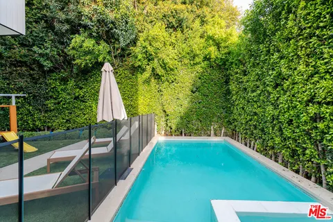 $8,670,000 | 116 South Gretna Green Way, Los Angeles, CA 90049