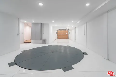 $8,670,000 | 116 South Gretna Green Way, Los Angeles, CA 90049