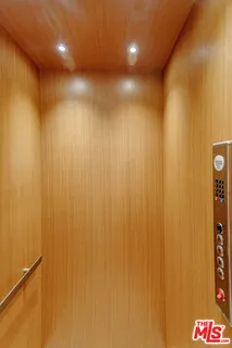 $8,670,000 | 116 South Gretna Green Way, Los Angeles, CA 90049