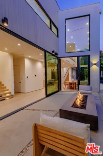 $8,670,000 | 116 South Gretna Green Way, Los Angeles, CA 90049