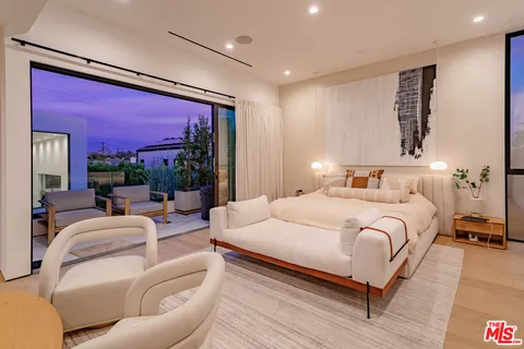 $8,670,000 | 116 South Gretna Green Way, Los Angeles, CA 90049