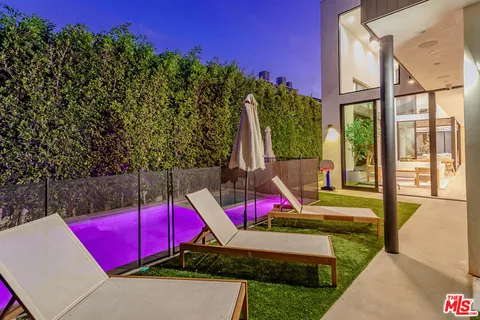 $8,670,000 | 116 South Gretna Green Way, Los Angeles, CA 90049