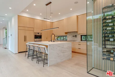 $8,670,000 | 116 South Gretna Green Way, Los Angeles, CA 90049