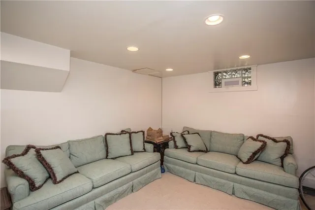 $4,950 | 8 Moses Brown Street, Providence, RI 02906