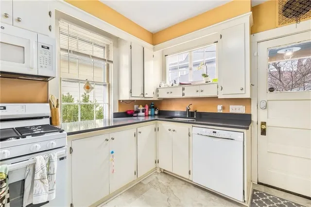 $4,950 | 8 Moses Brown Street, Providence, RI 02906