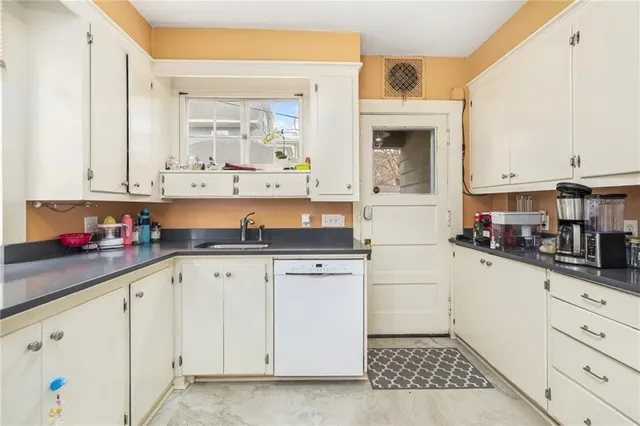 $4,950 | 8 Moses Brown Street, Providence, RI 02906