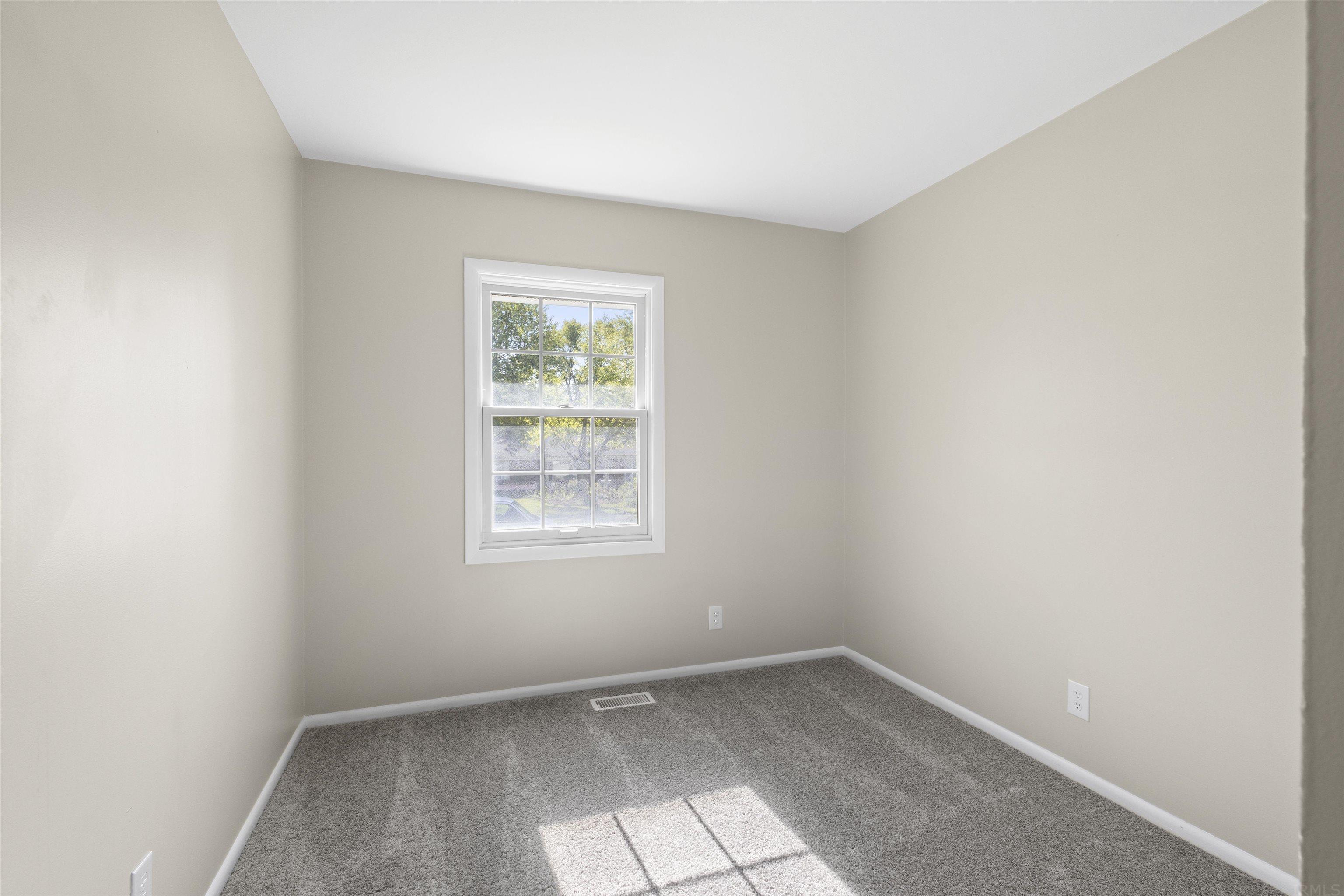 1229 Cinnamon Road Fort Wayne, IN 46825 - Photo 15 of 25 Gallery Image 15