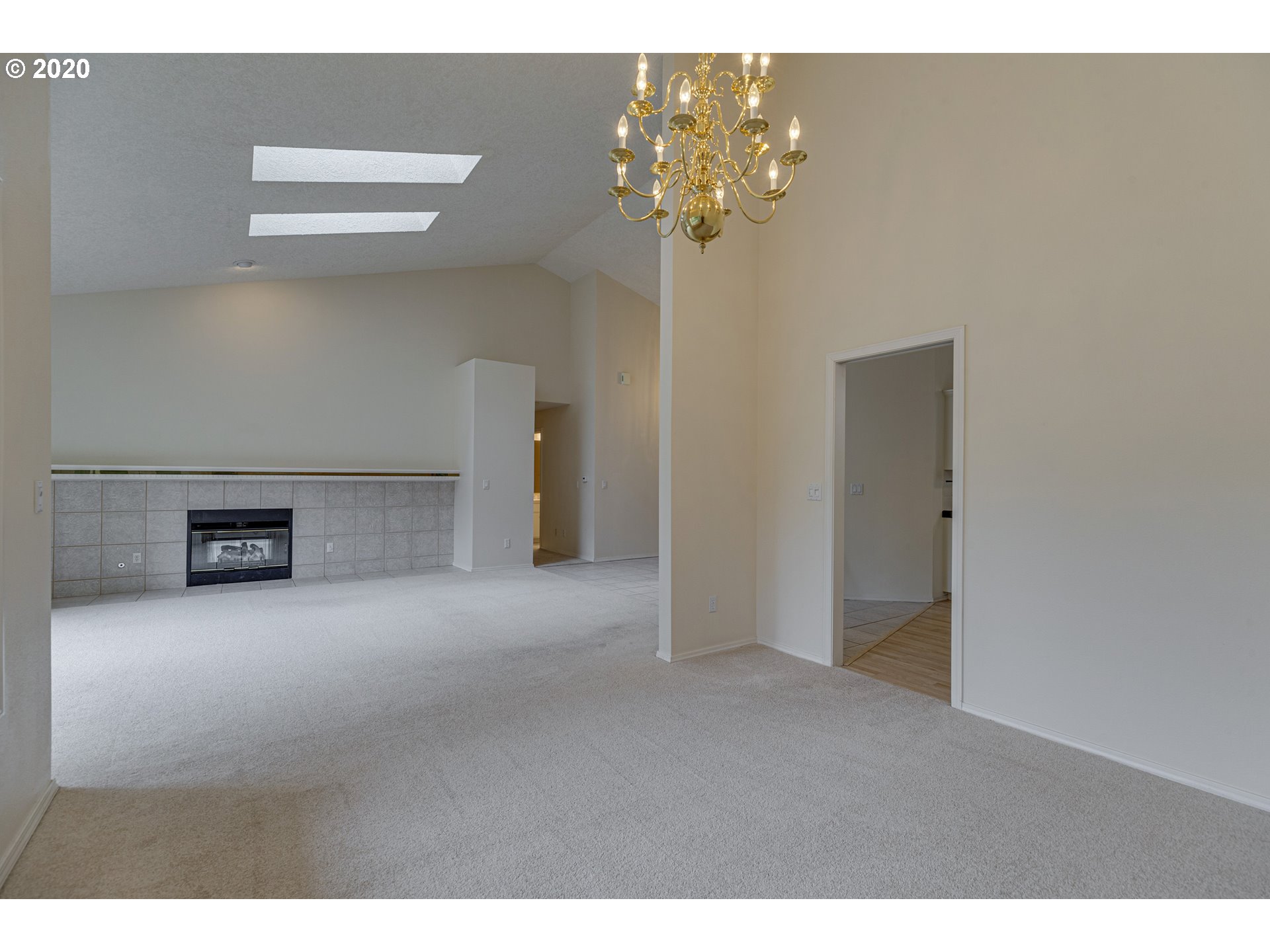 1627 Northwest Mayfield Road Portland, OR 97229 - Photo 4 of 20 Gallery Image 4