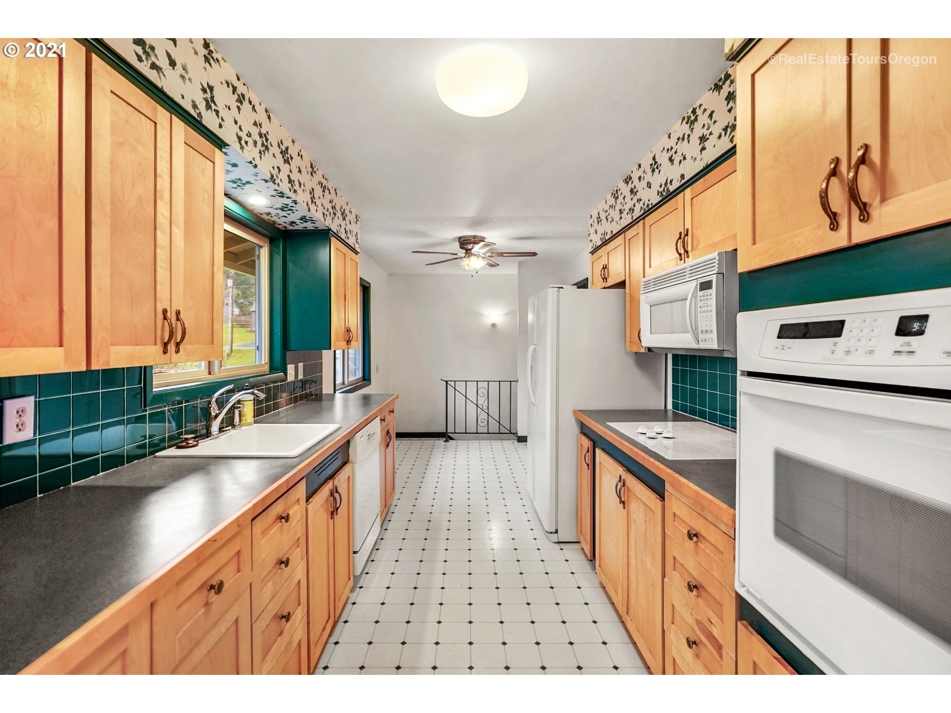 10785 Northwest Cornell Road Portland, OR 97229 - Photo 9 of 24 Gallery Image 9