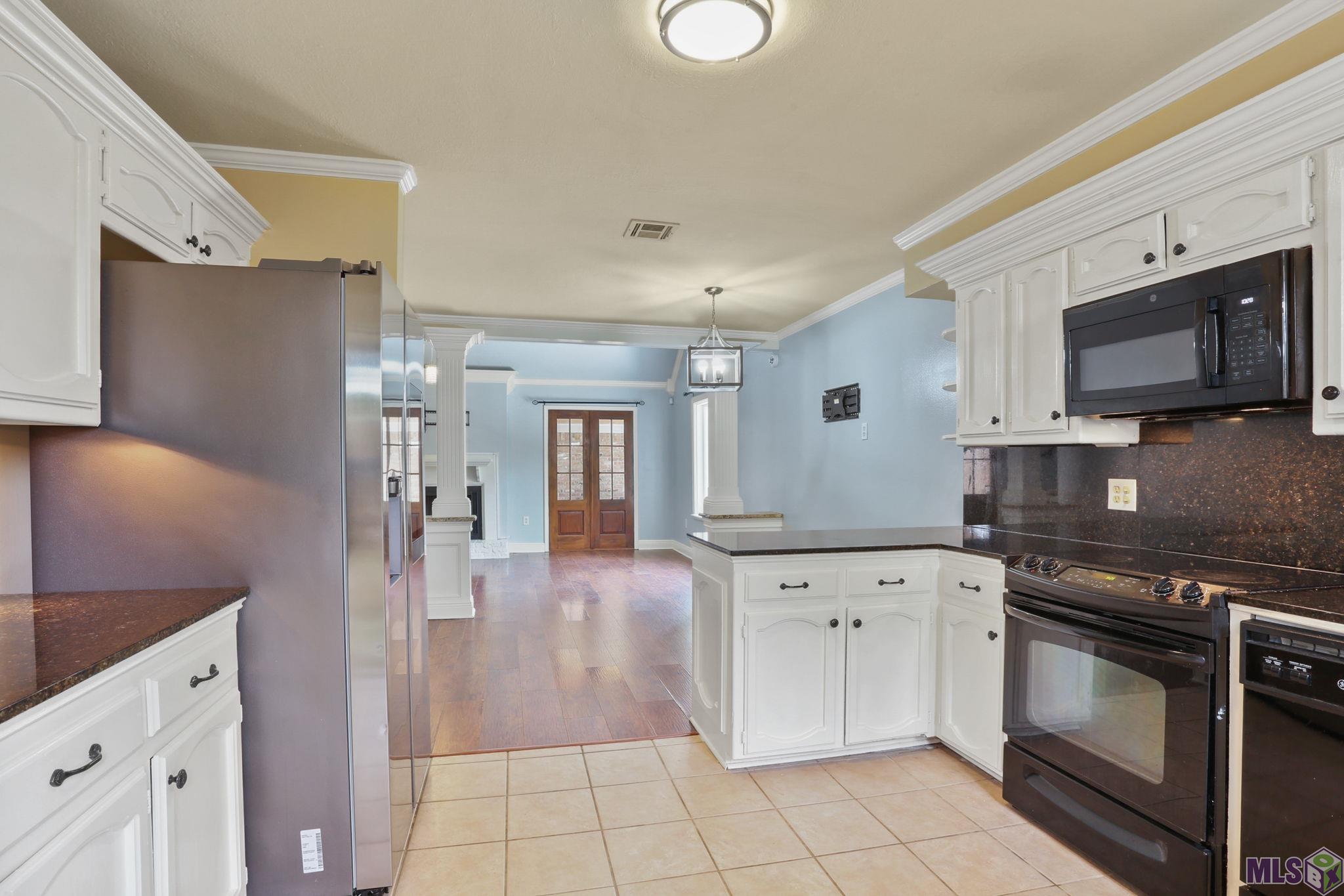 2017 Shire Lane Baton Rouge, LA 70810 - Photo 6 of 16 Gallery Image 6