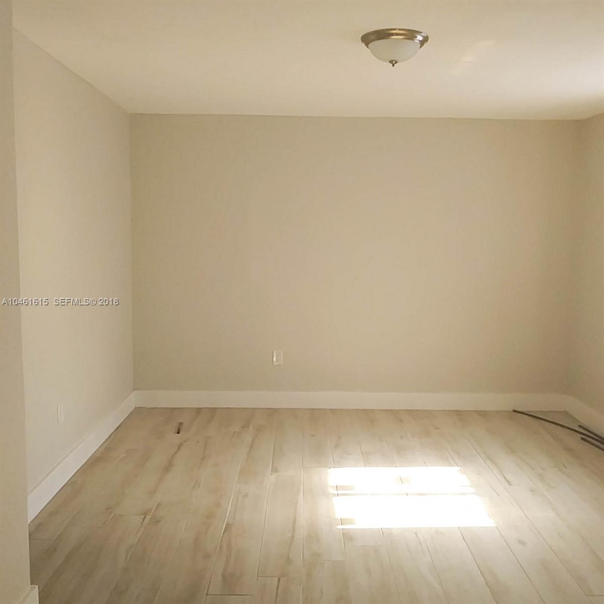6448 Southwest 33rd Street Miami, FL 33155 - Photo 7 of 26 Gallery Image 7