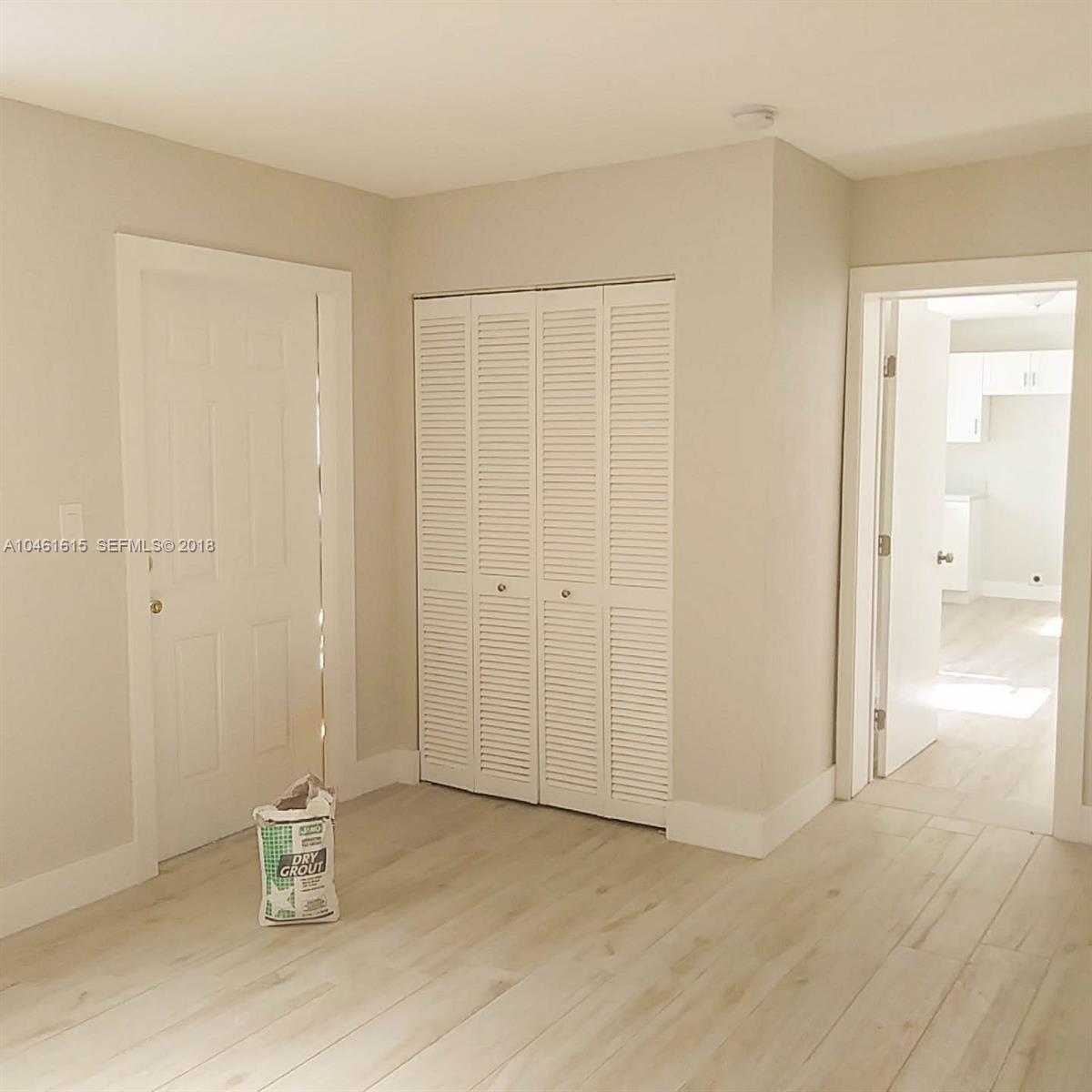 6448 Southwest 33rd Street Miami, FL 33155 - Photo 8 of 26 Gallery Image 8