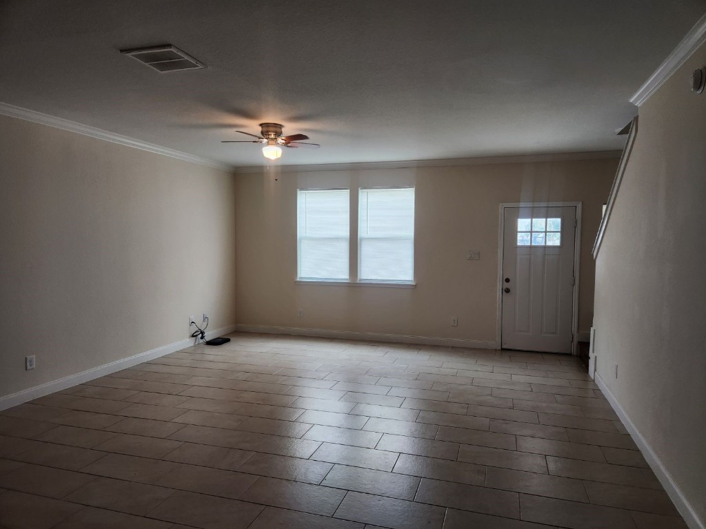 10401 Bauman Road, Unit B Houston, TX 77076 - Photo 4 of 9